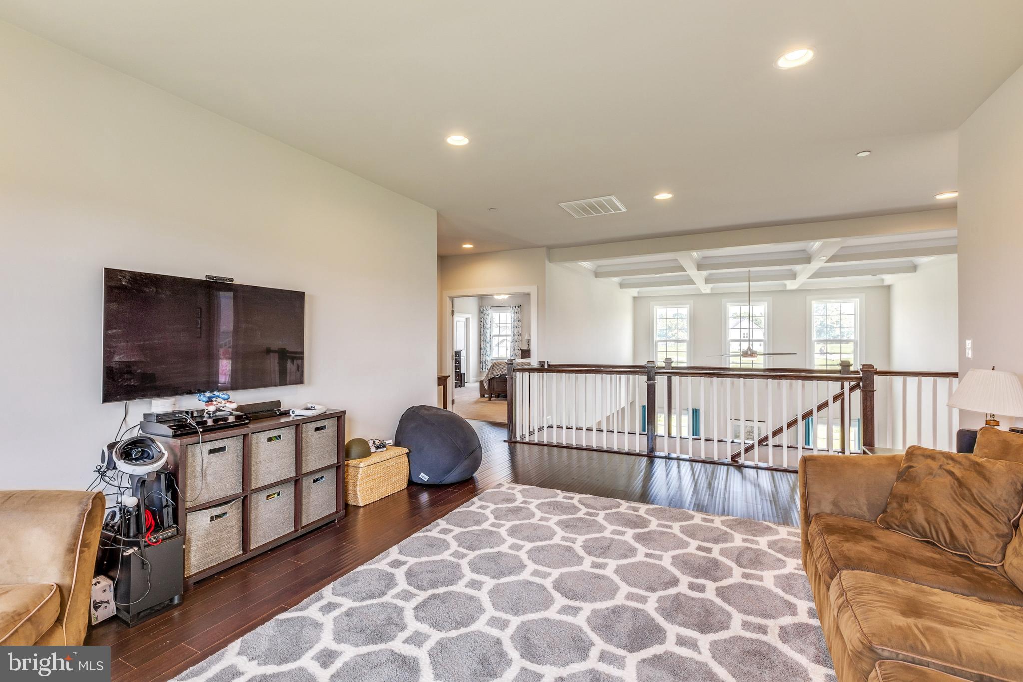 FAIRLANE FARM - Residential