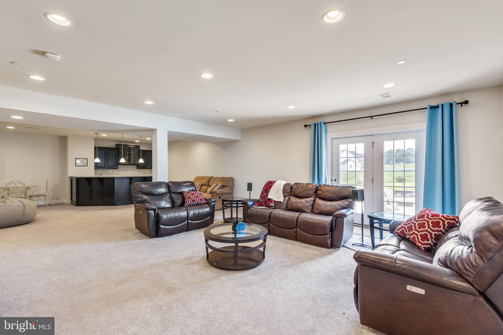 FAIRLANE FARM - Residential