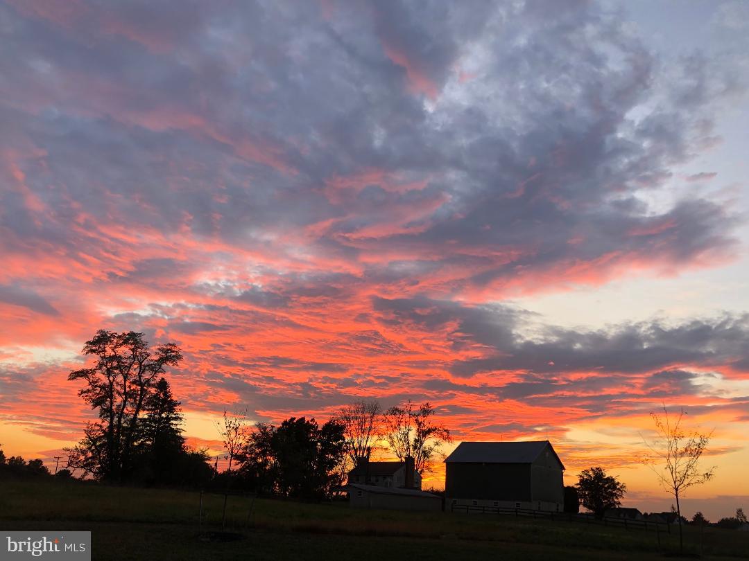 FAIRLANE FARM - Residential