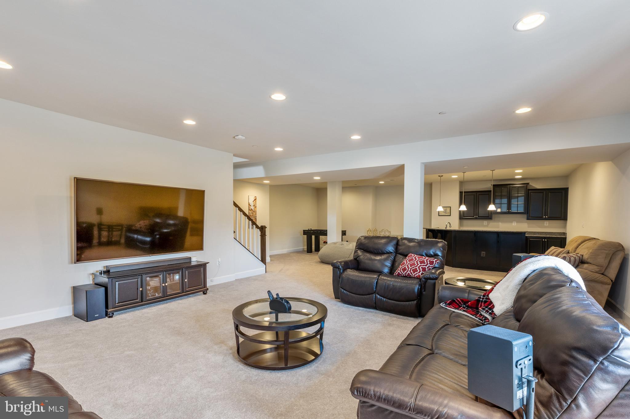 FAIRLANE FARM - Residential