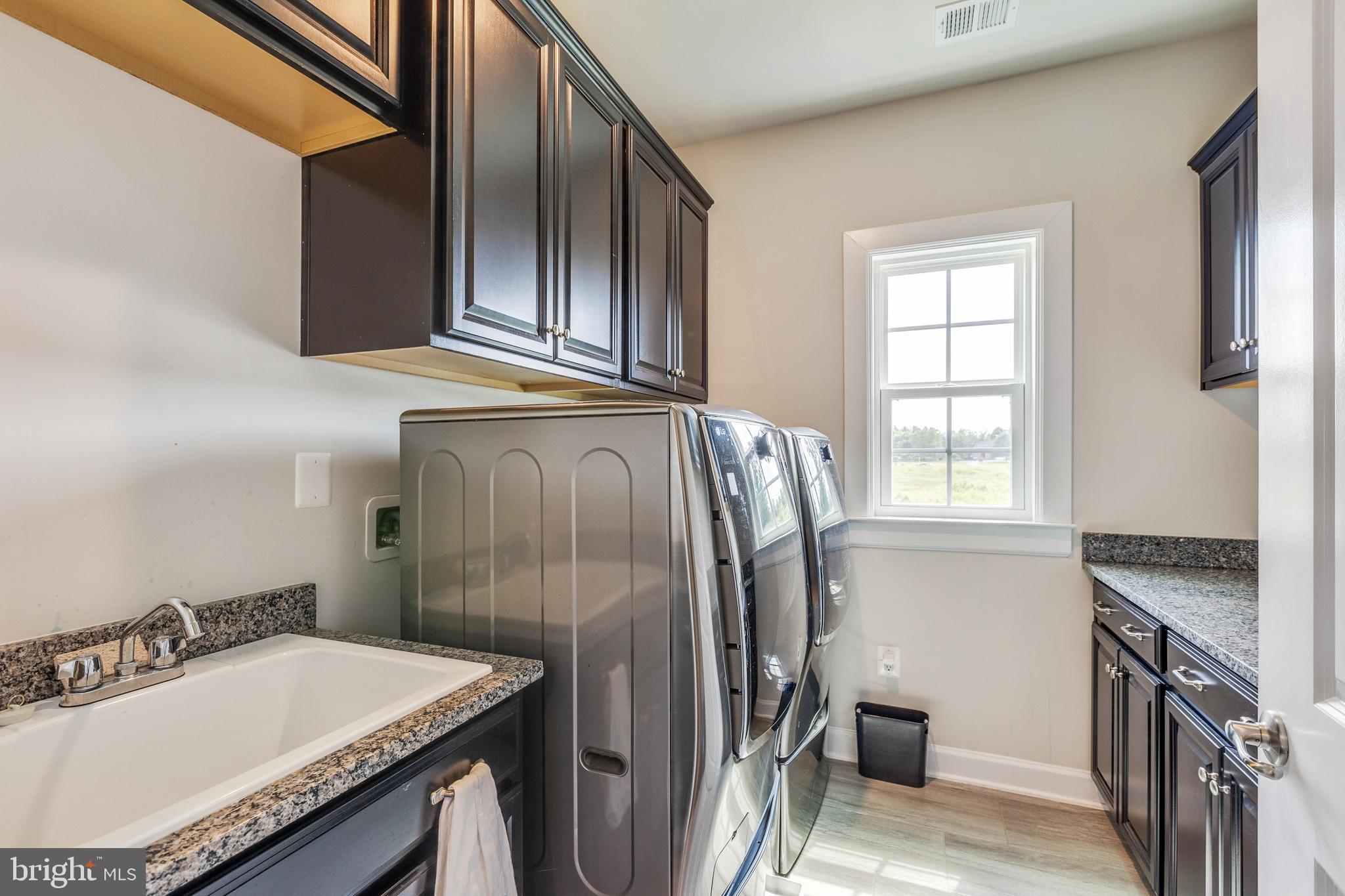 FAIRLANE FARM - Residential