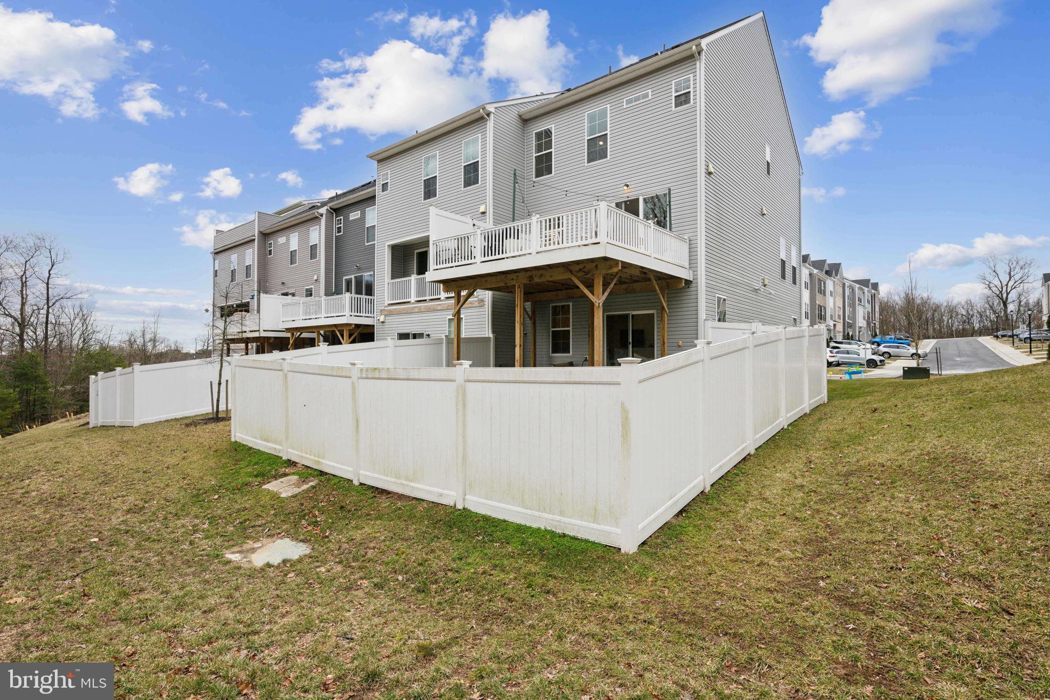 LAUREL OVERLOOK - Residential