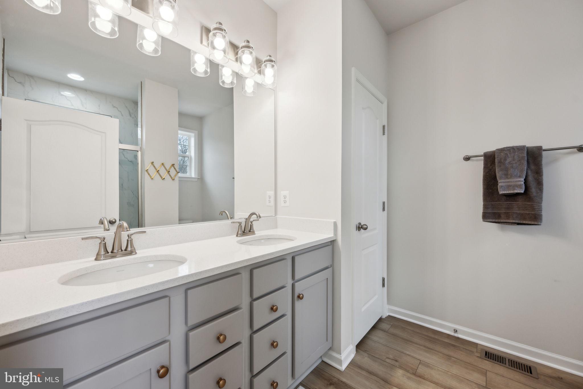 LAUREL OVERLOOK - Residential