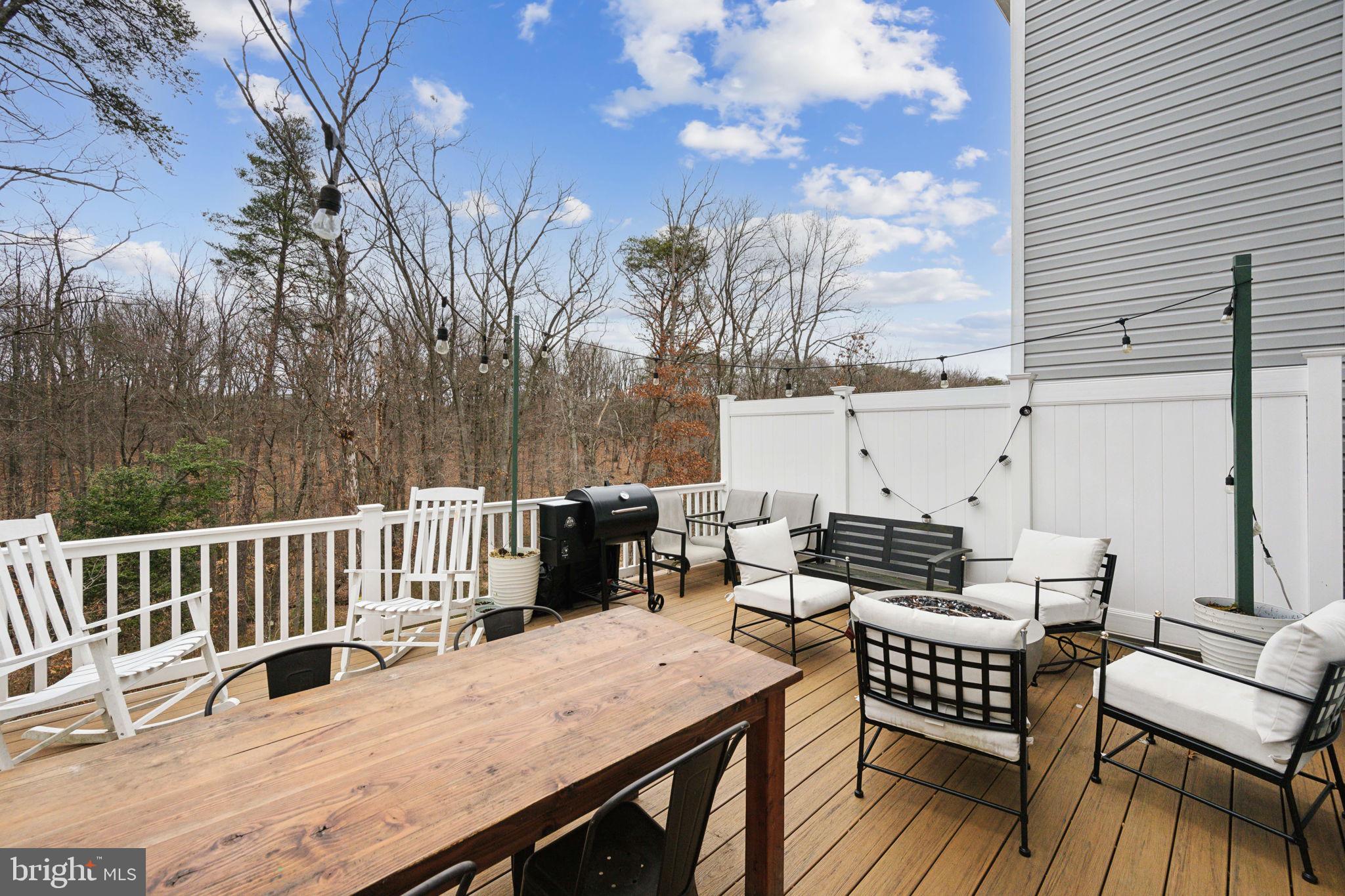 LAUREL OVERLOOK - Residential