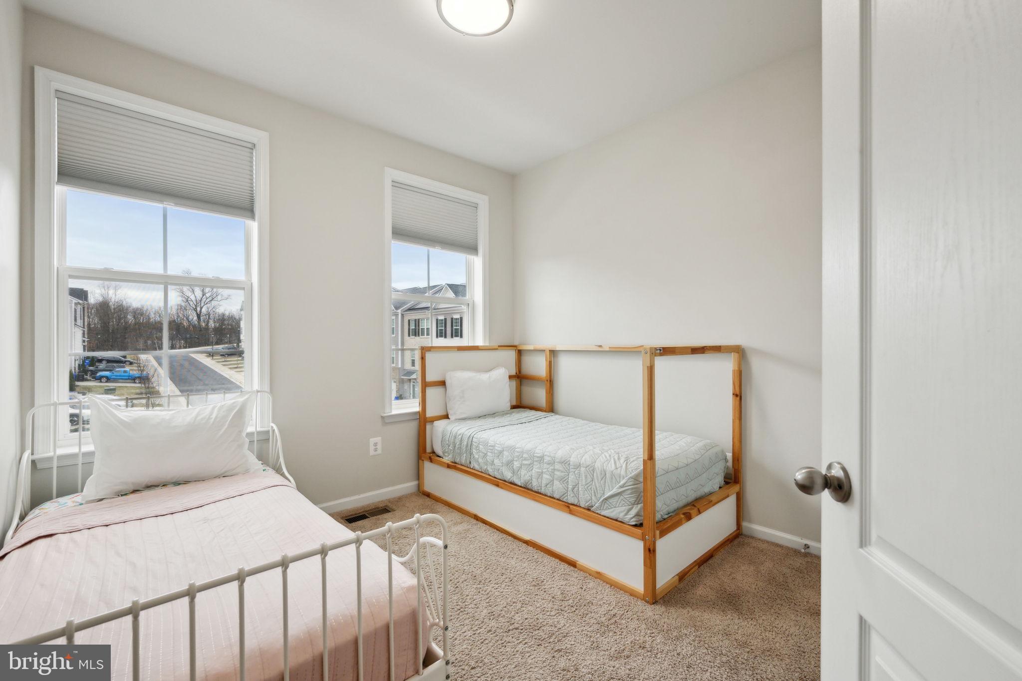 LAUREL OVERLOOK - Residential