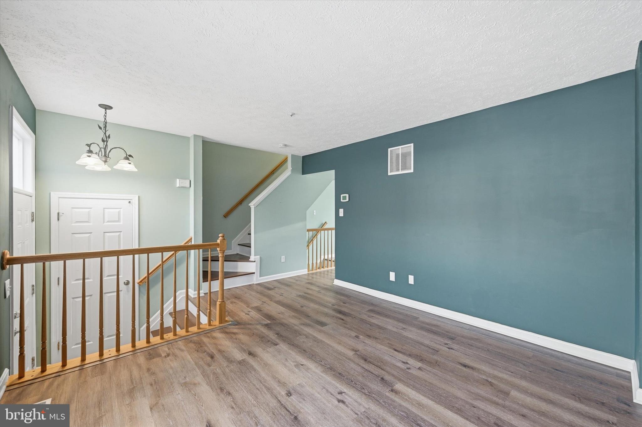 WOODS OF BAYVIEW - Residential