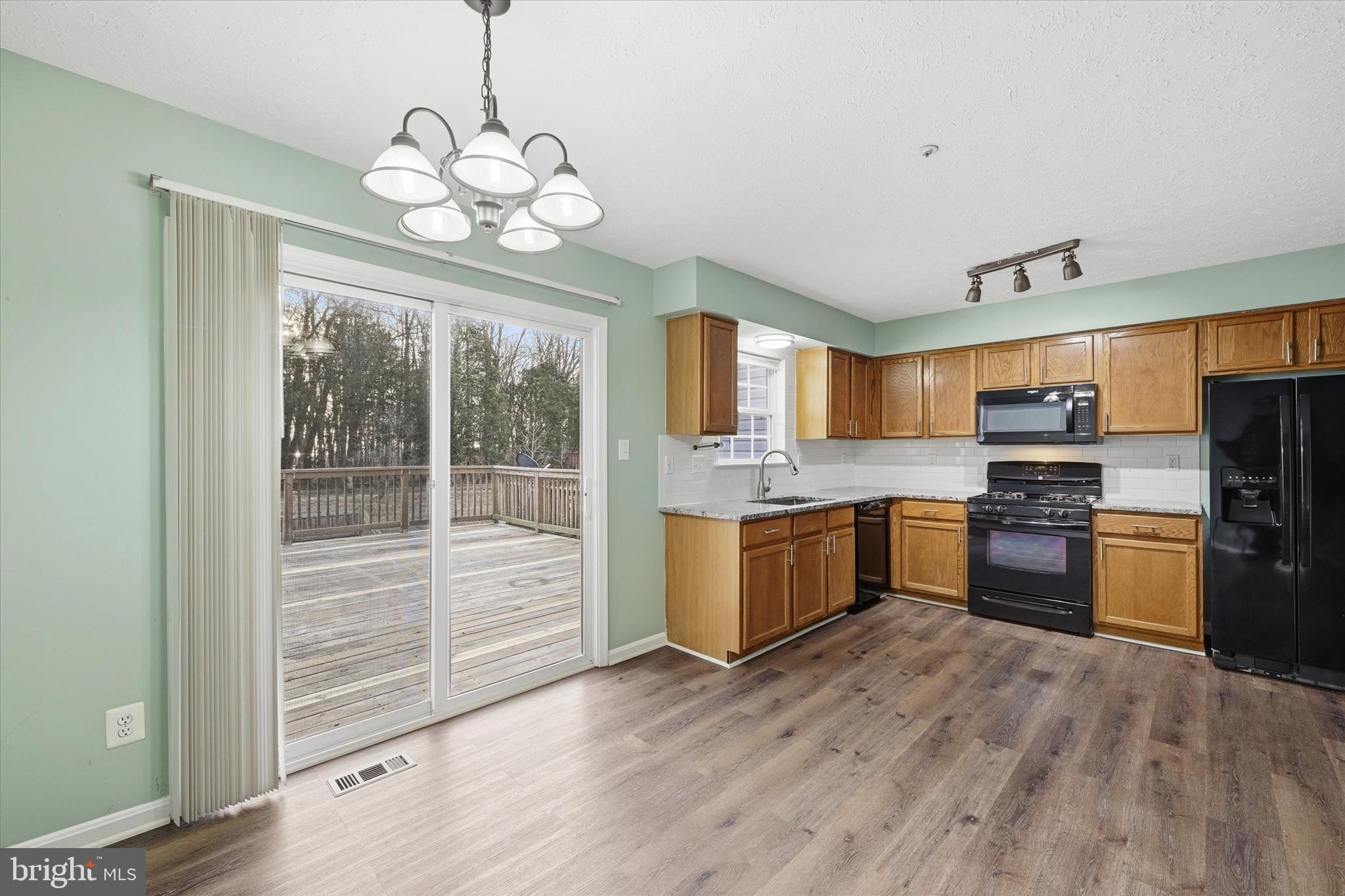 WOODS OF BAYVIEW - Residential