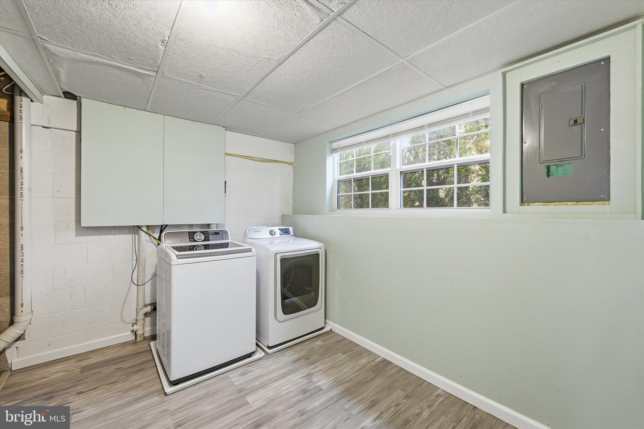 WOODS OF BAYVIEW - Residential