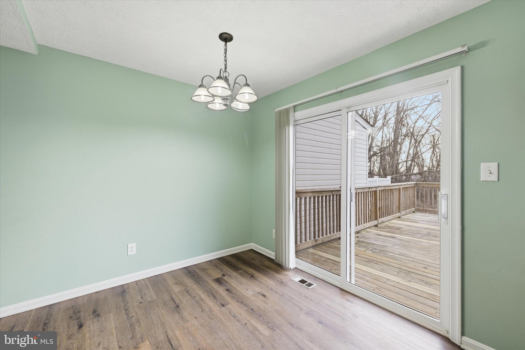 WOODS OF BAYVIEW - Residential