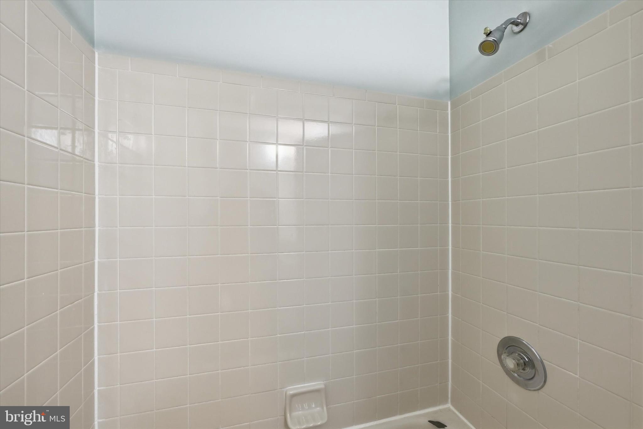 WOODS OF BAYVIEW - Residential