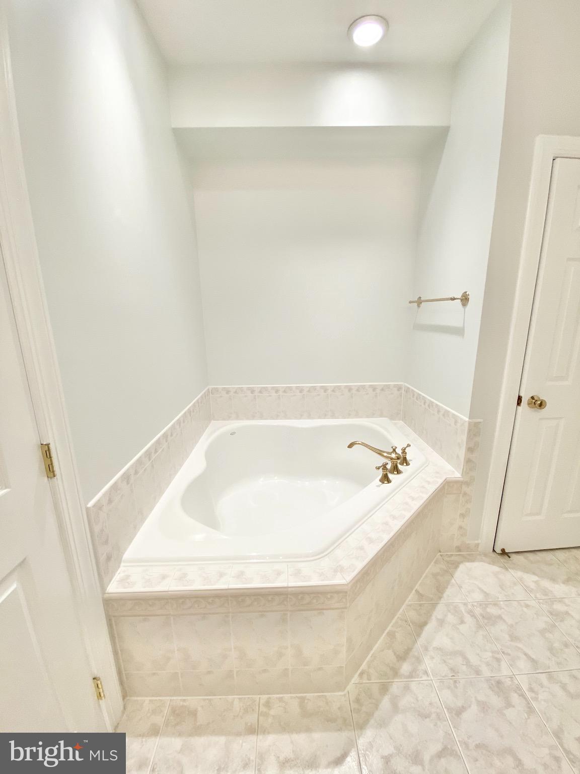 GARRETS MILL - Residential Lease