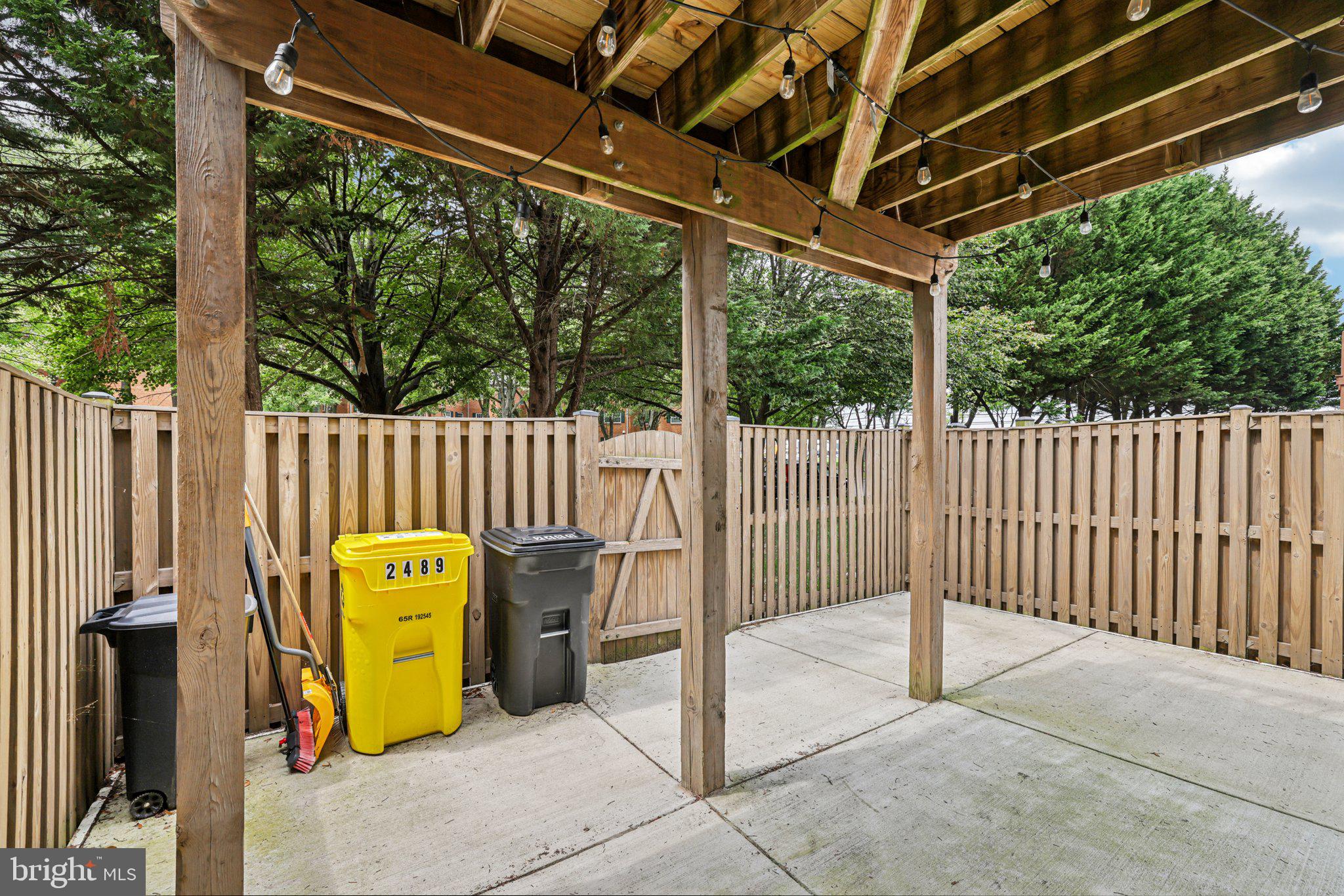 WELLFLEET MEWS - Residential