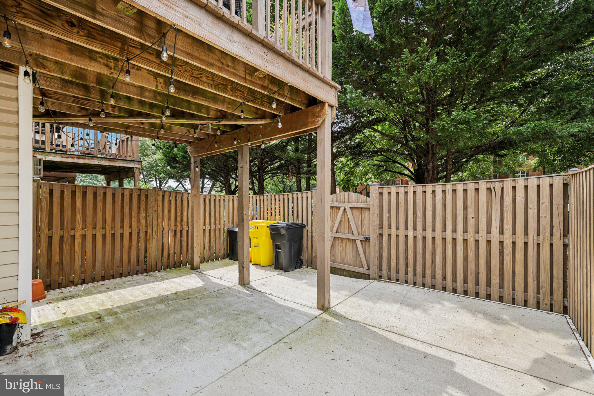 WELLFLEET MEWS - Residential