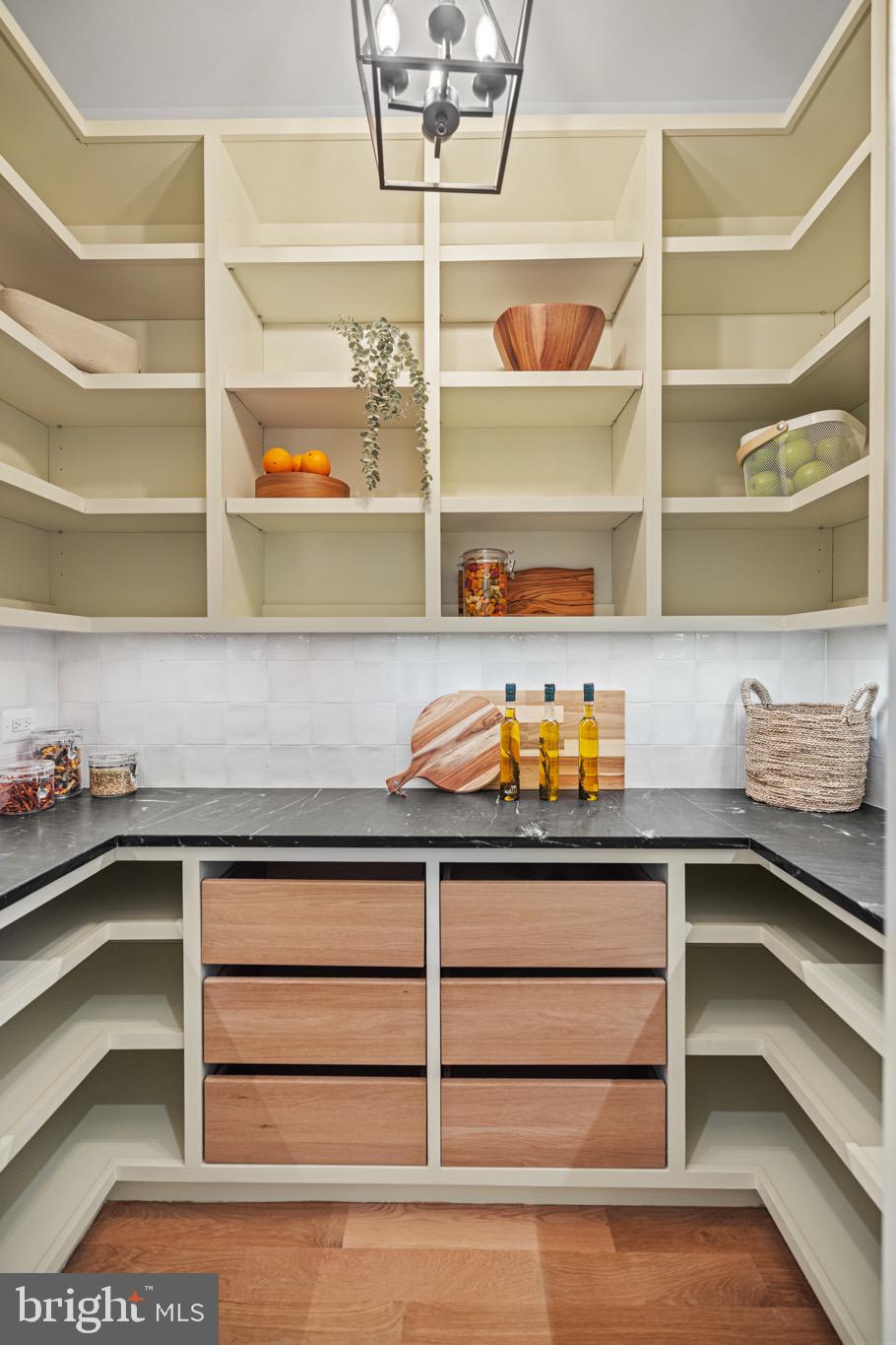 ALCOVA HEIGHTS - Residential