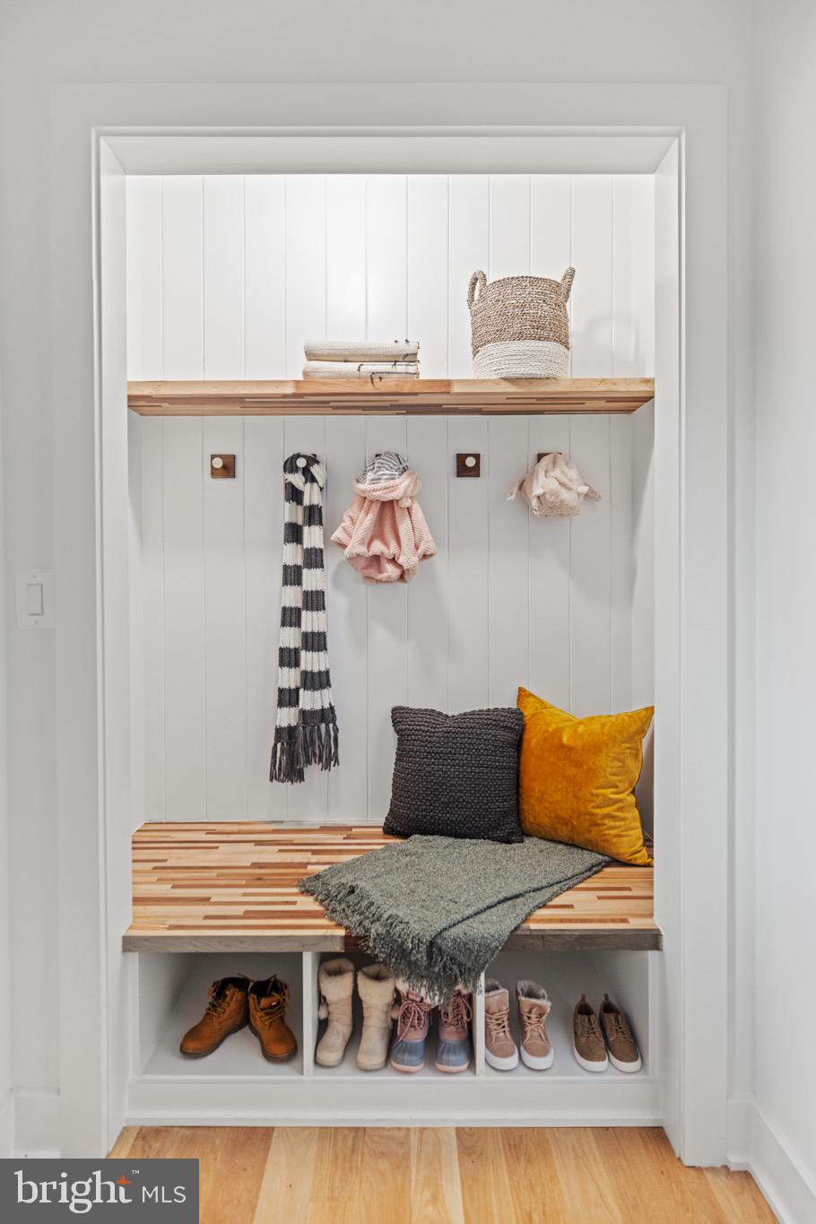 ALCOVA HEIGHTS - Residential