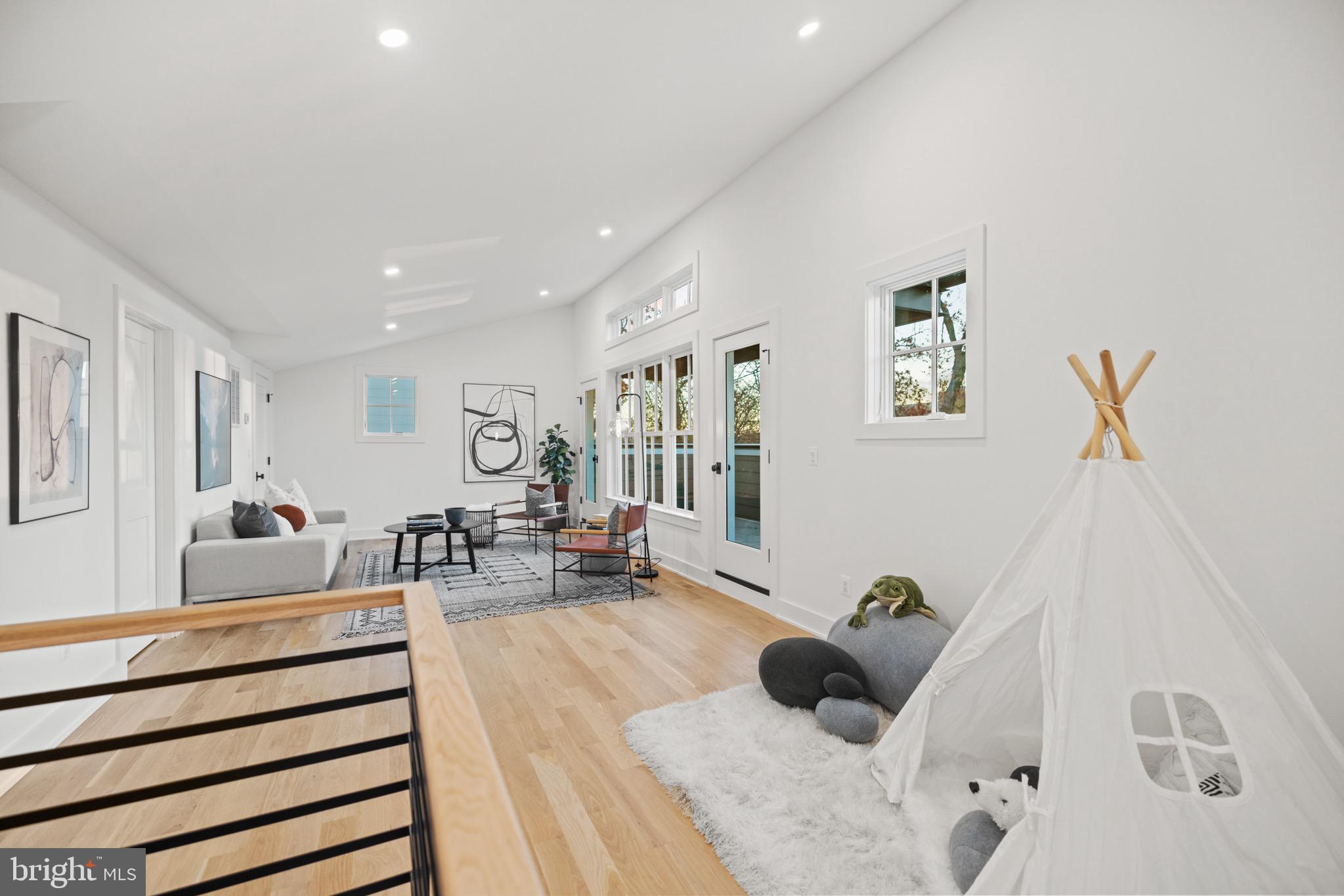 ALCOVA HEIGHTS - Residential