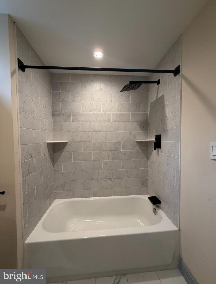 KENSINGTON - Residential