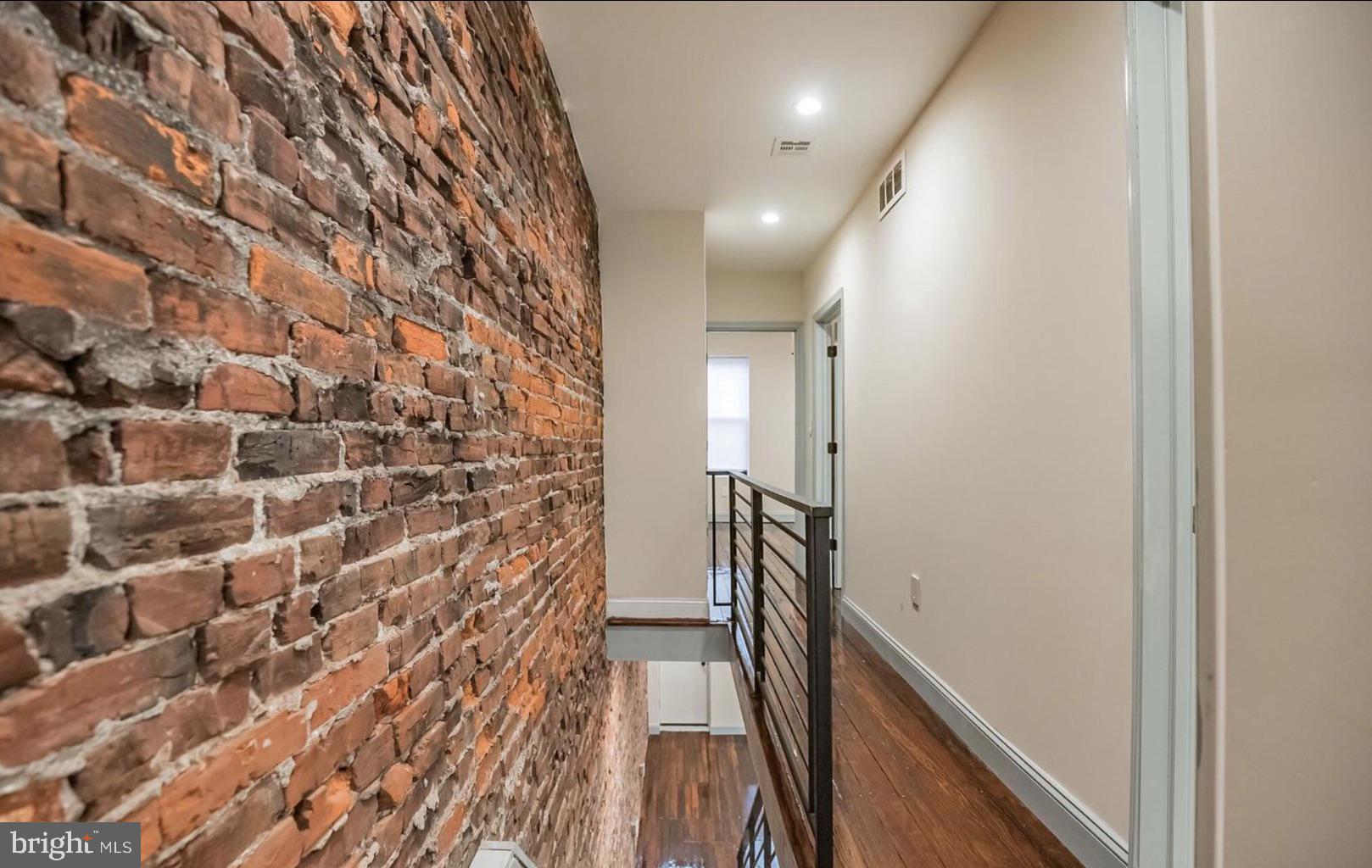 KENSINGTON - Residential