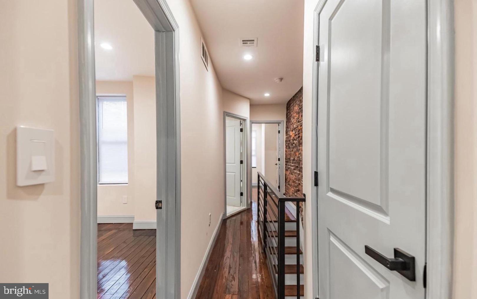 KENSINGTON - Residential