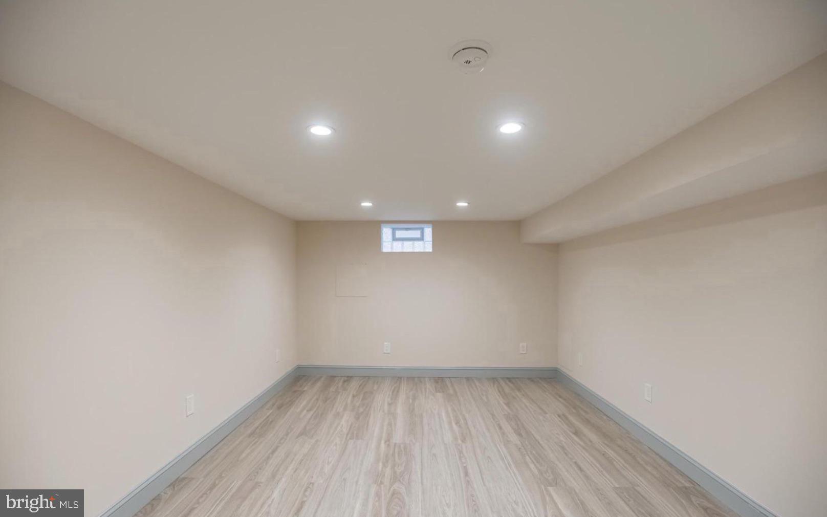 KENSINGTON - Residential