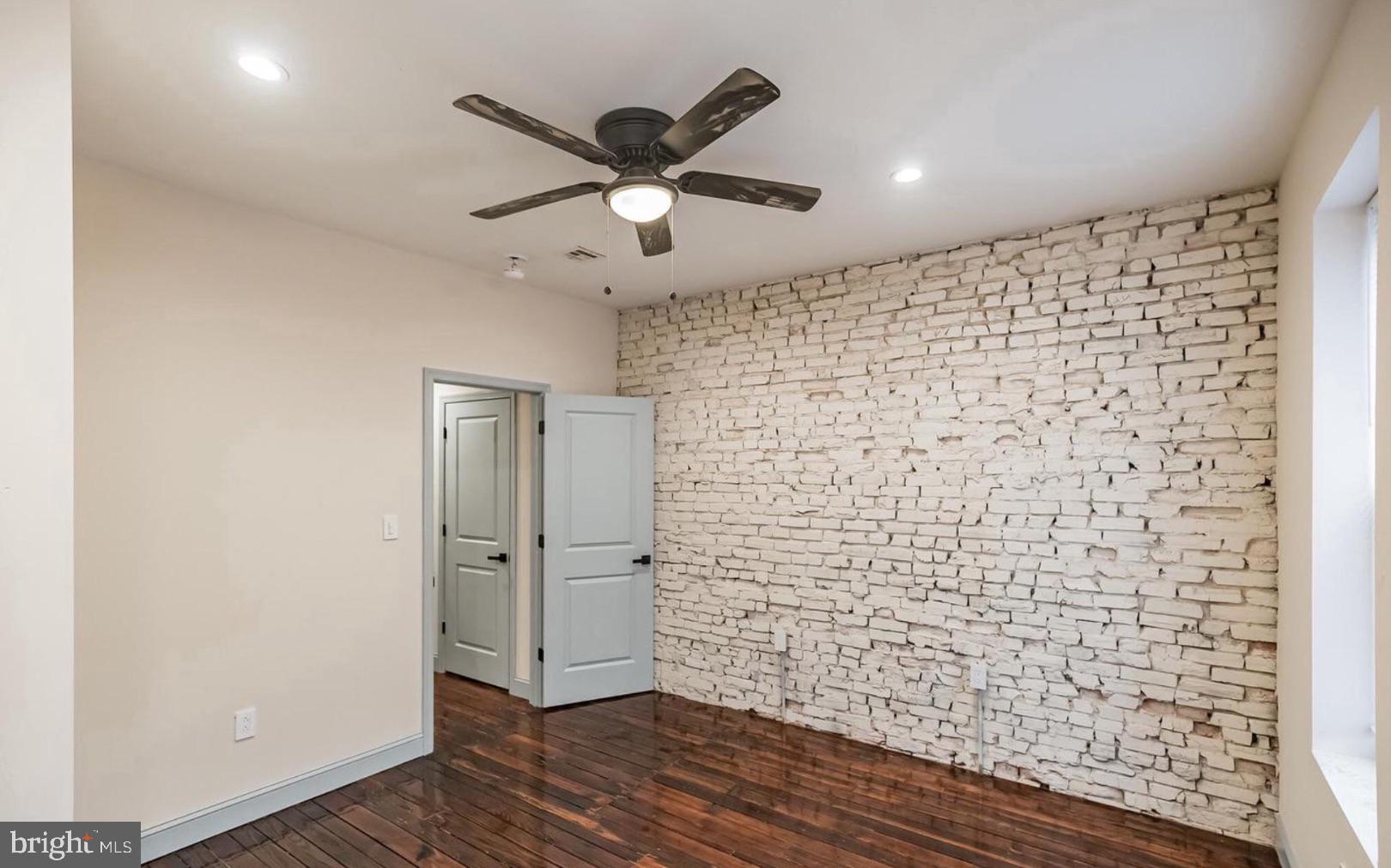 KENSINGTON - Residential