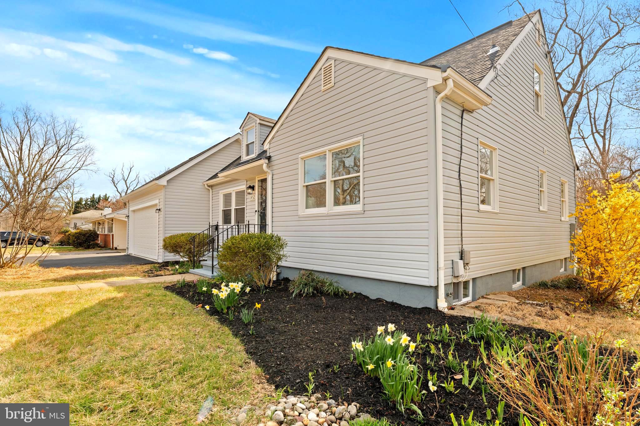 1452 GRANDVIEW ROAD
