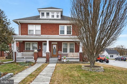 725 HELLAM STREET WRIGHTSVILLE PA 17368