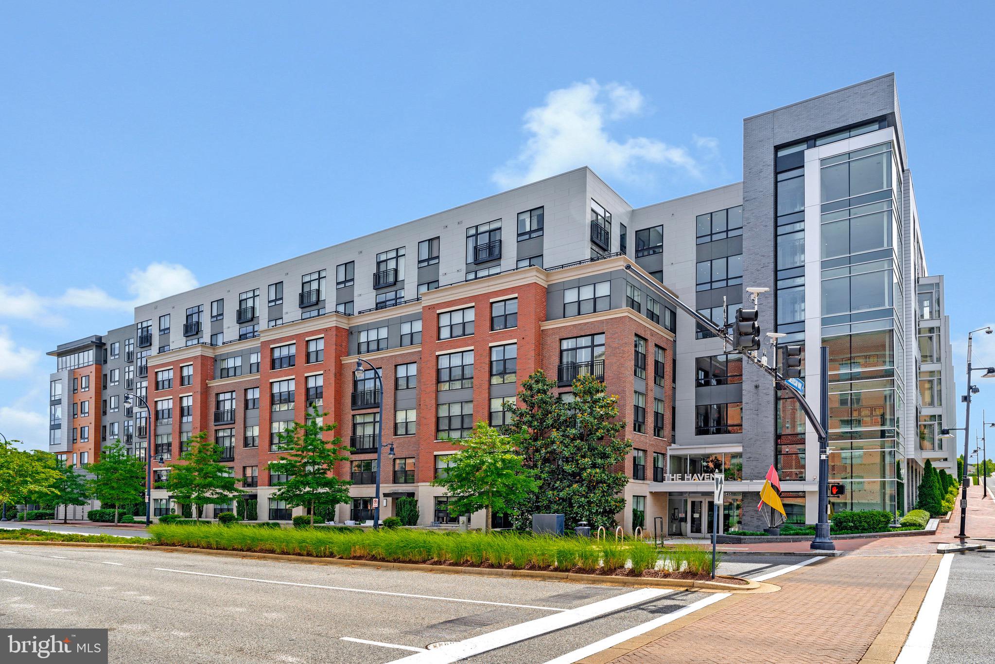 Welcome to the Haven. A beautiful building with tons of amenities like a swimming pool, multiple indoor flex spaces, outdoor patios with grills for cooking, and a huge workout gym. This location has it all! Located in the heart of the National Harbor with shops & restaurants galore. This lovely and modern 2 BR - 2 BA apartment offer a very comfortable lifestyle. Available August 1. Don't miss this one!