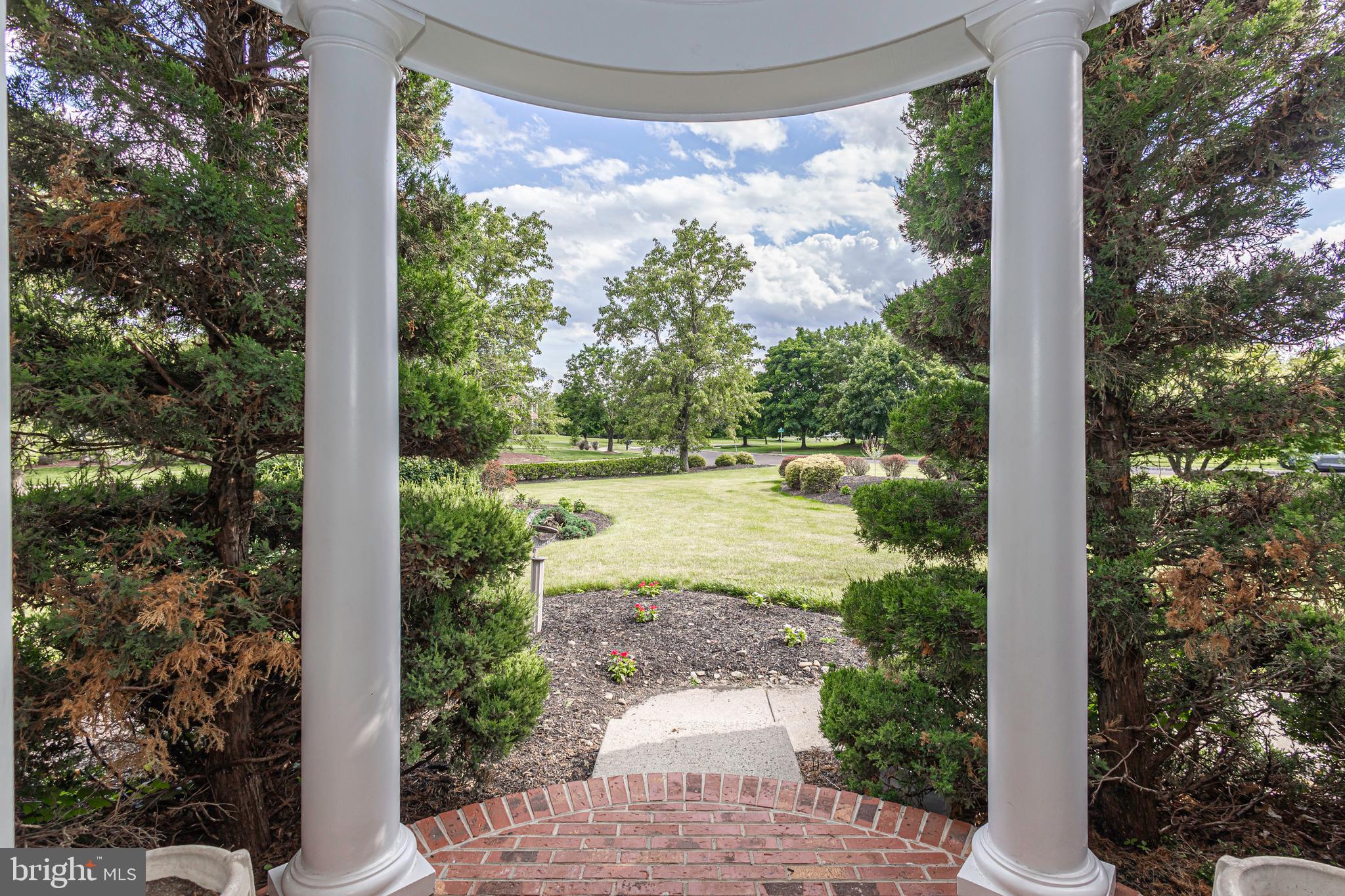 2062 SILVERWOOD DRIVE