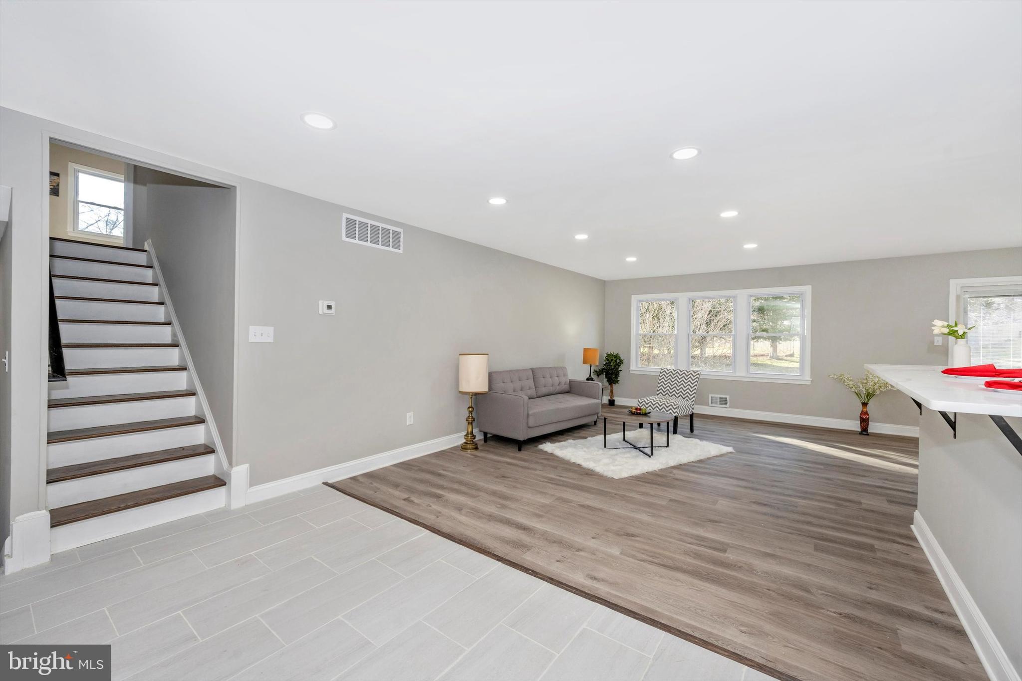 STONEGATE - Residential