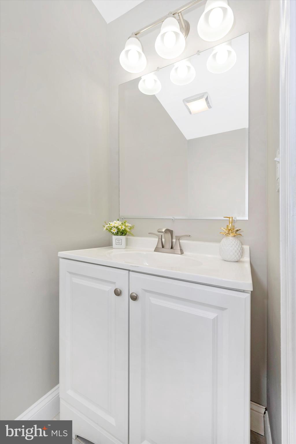 STONEGATE - Residential