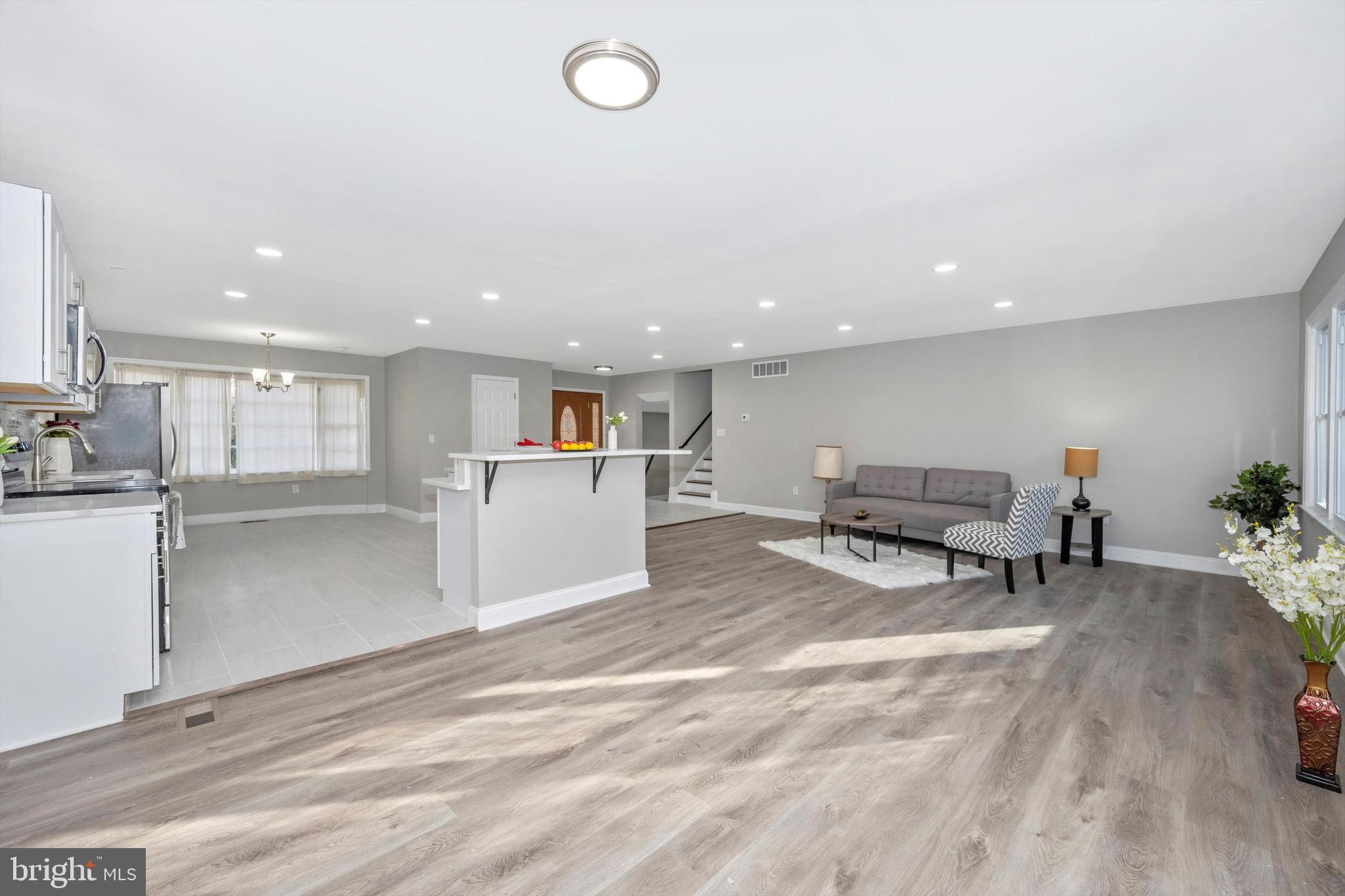 STONEGATE - Residential