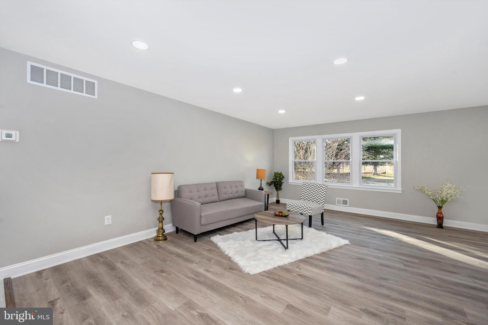 STONEGATE - Residential