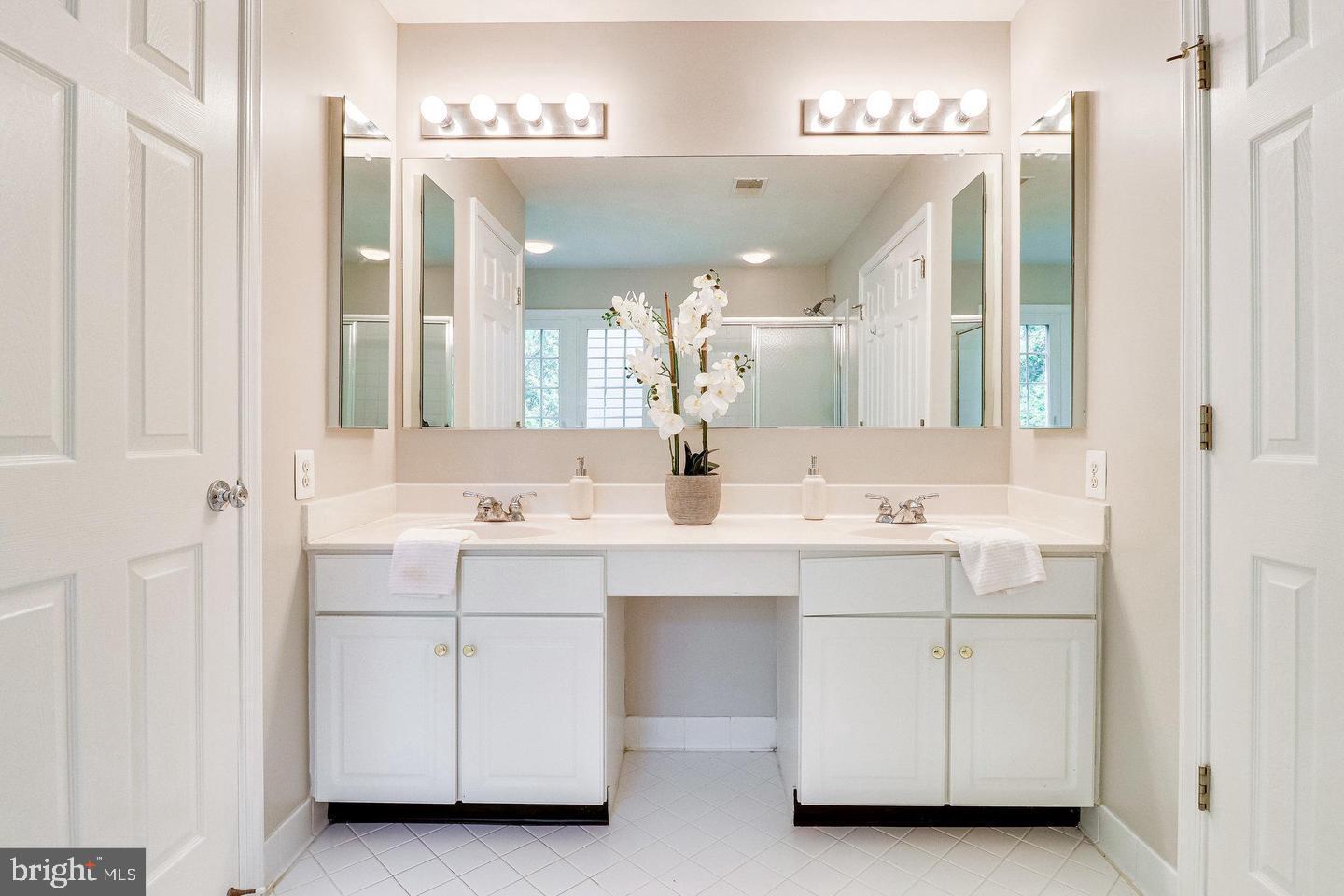 RANDOM HILLS LAND BAY - Residential Lease