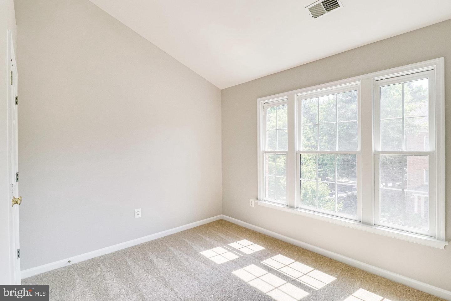 RANDOM HILLS LAND BAY - Residential Lease