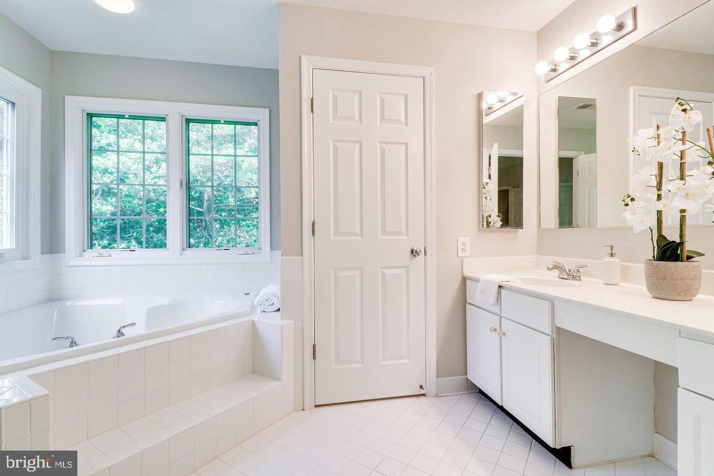 RANDOM HILLS LAND BAY - Residential Lease