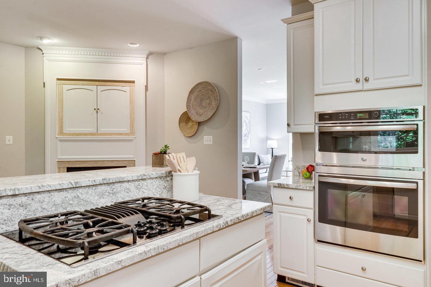 RANDOM HILLS LAND BAY - Residential Lease