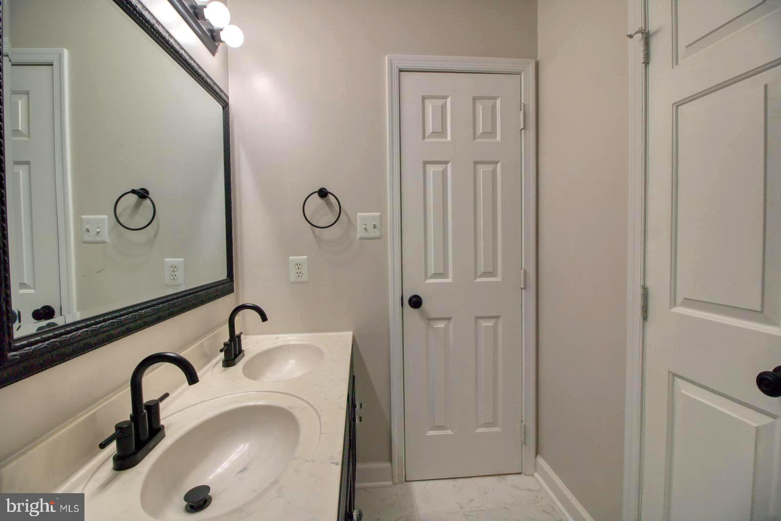 ASHFORD - Residential