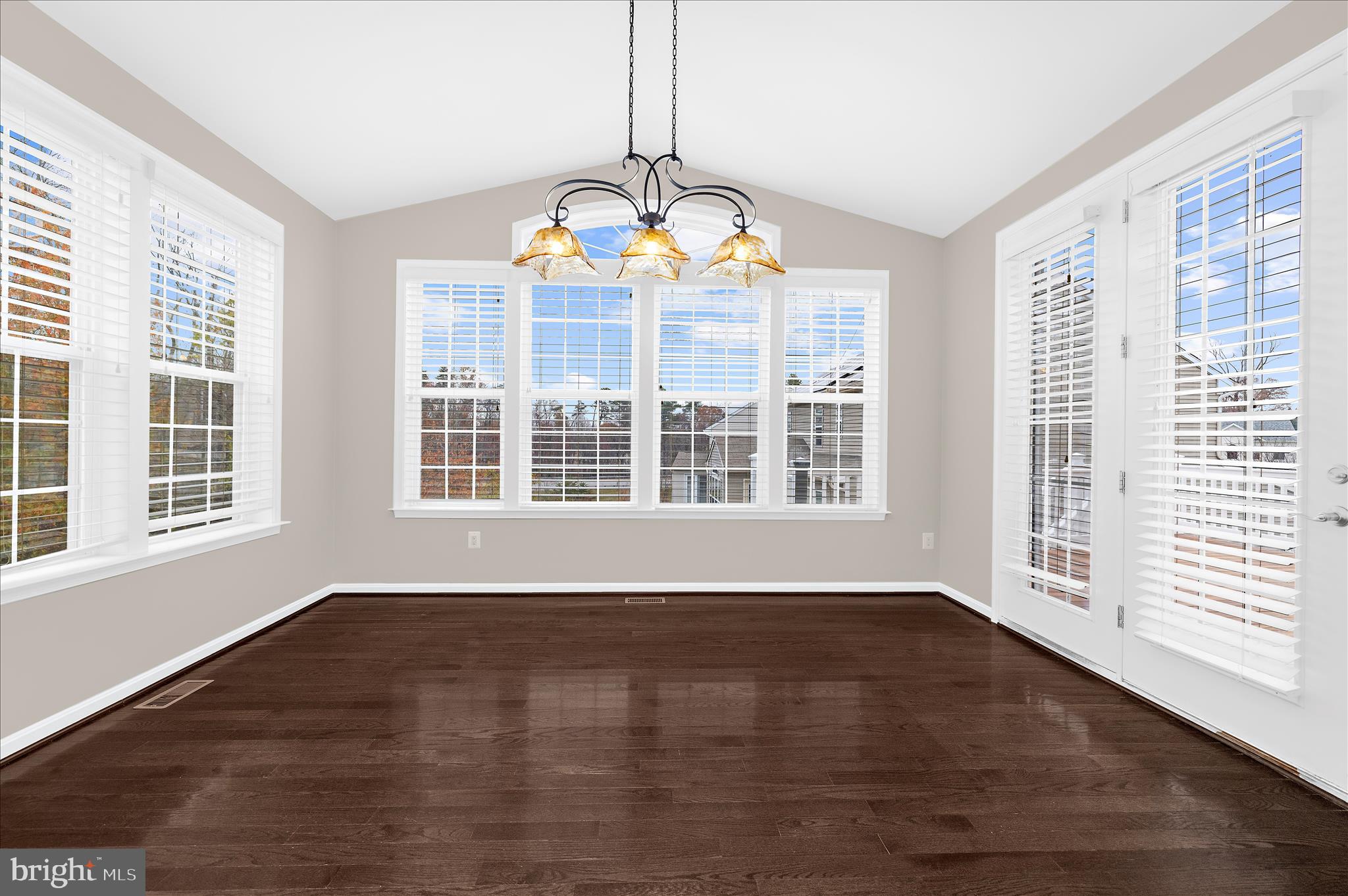 PARADISE ORCHARD - Residential