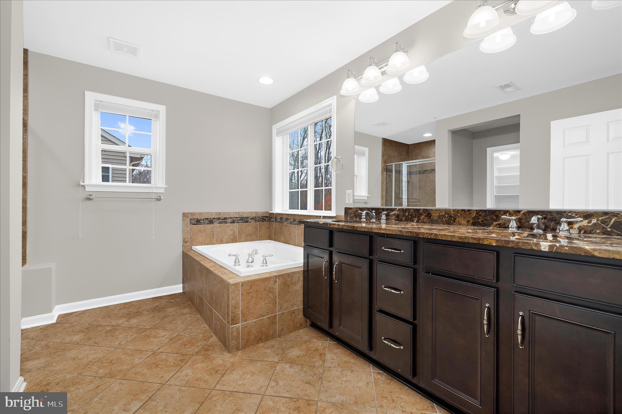 PARADISE ORCHARD - Residential