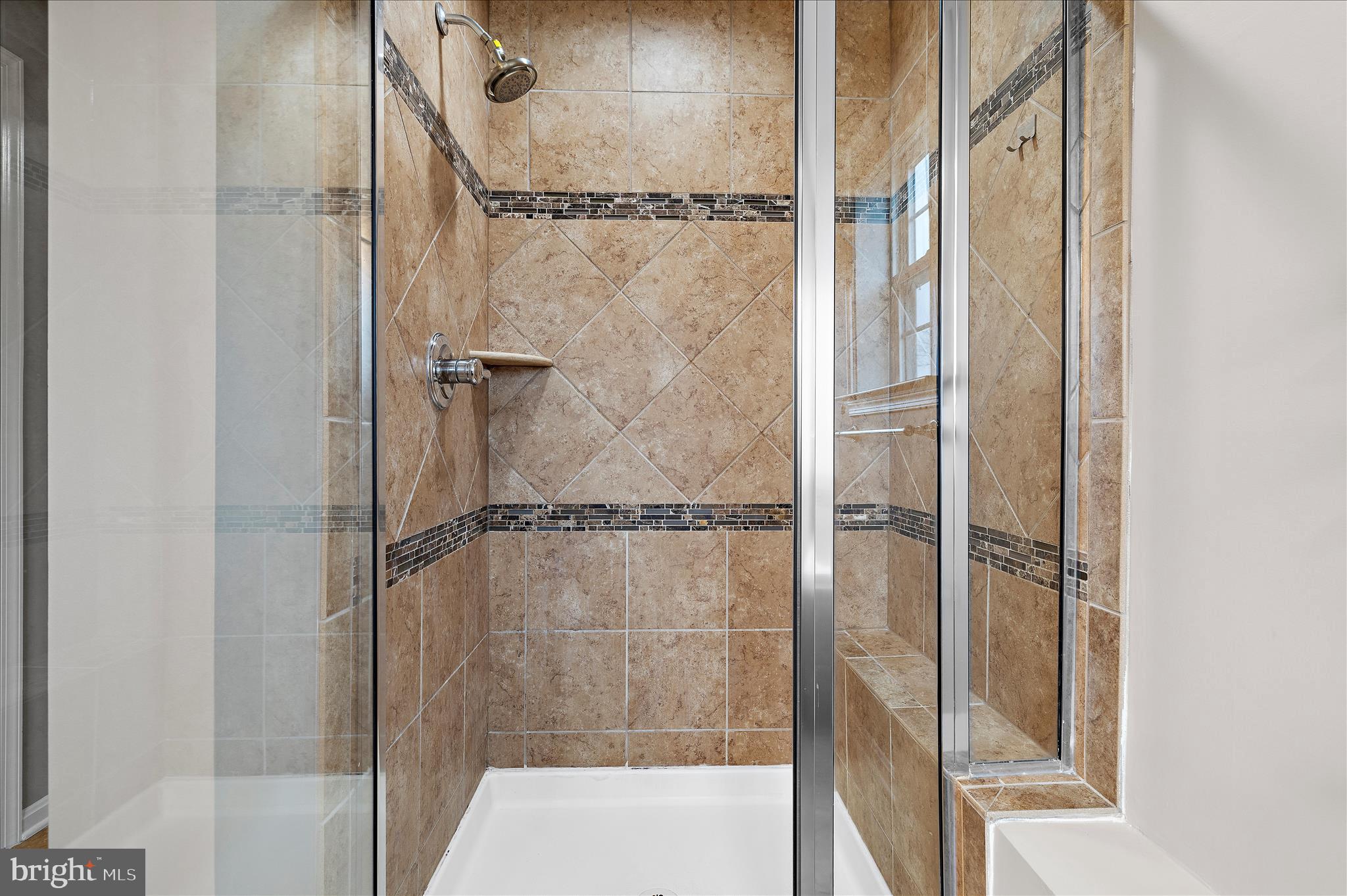 PARADISE ORCHARD - Residential