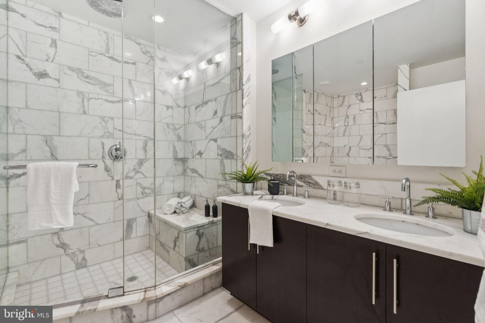 AVENUE OF THE ARTS - Residential