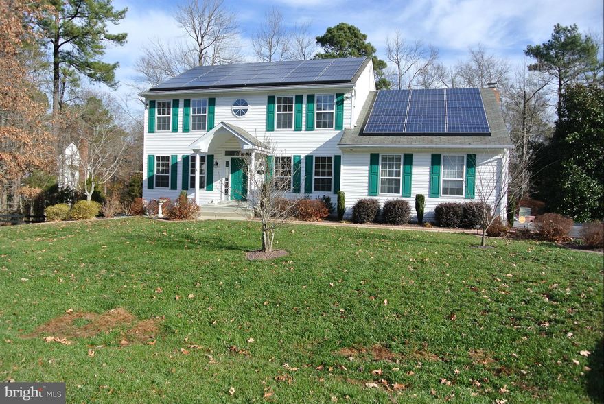 Immaculate Colonial near end of Cul-De-Sac.  Huge Deck.  Backs to woods.  Great Location. NO TOWN TAXES. Solar Panels save you an average of $1500 a year on electric.  Move In Ready.  Huge Kitchen.  Minutes from Downtown La Plata. Quick Settlement possible.