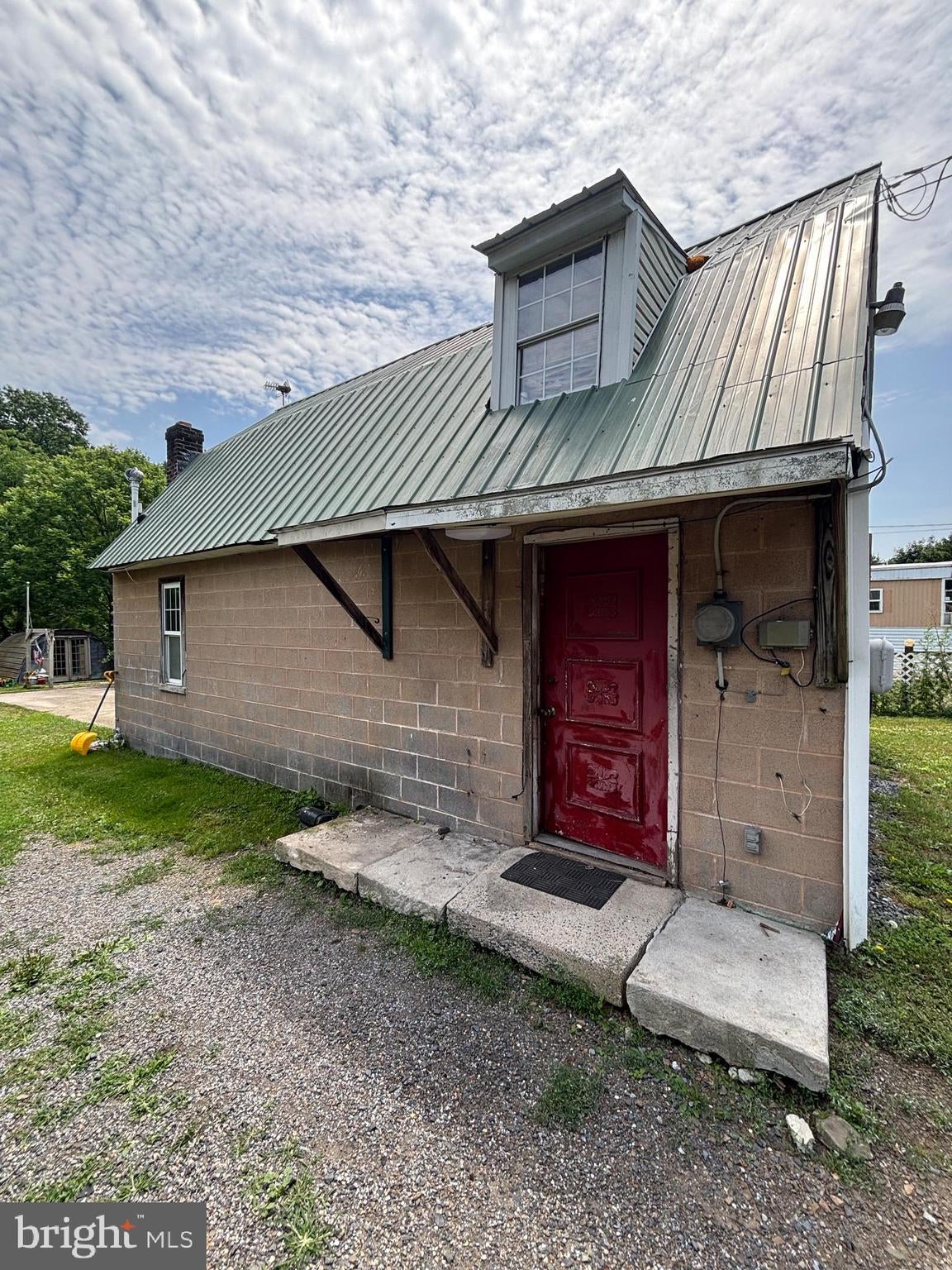 298 TREMONT ROAD