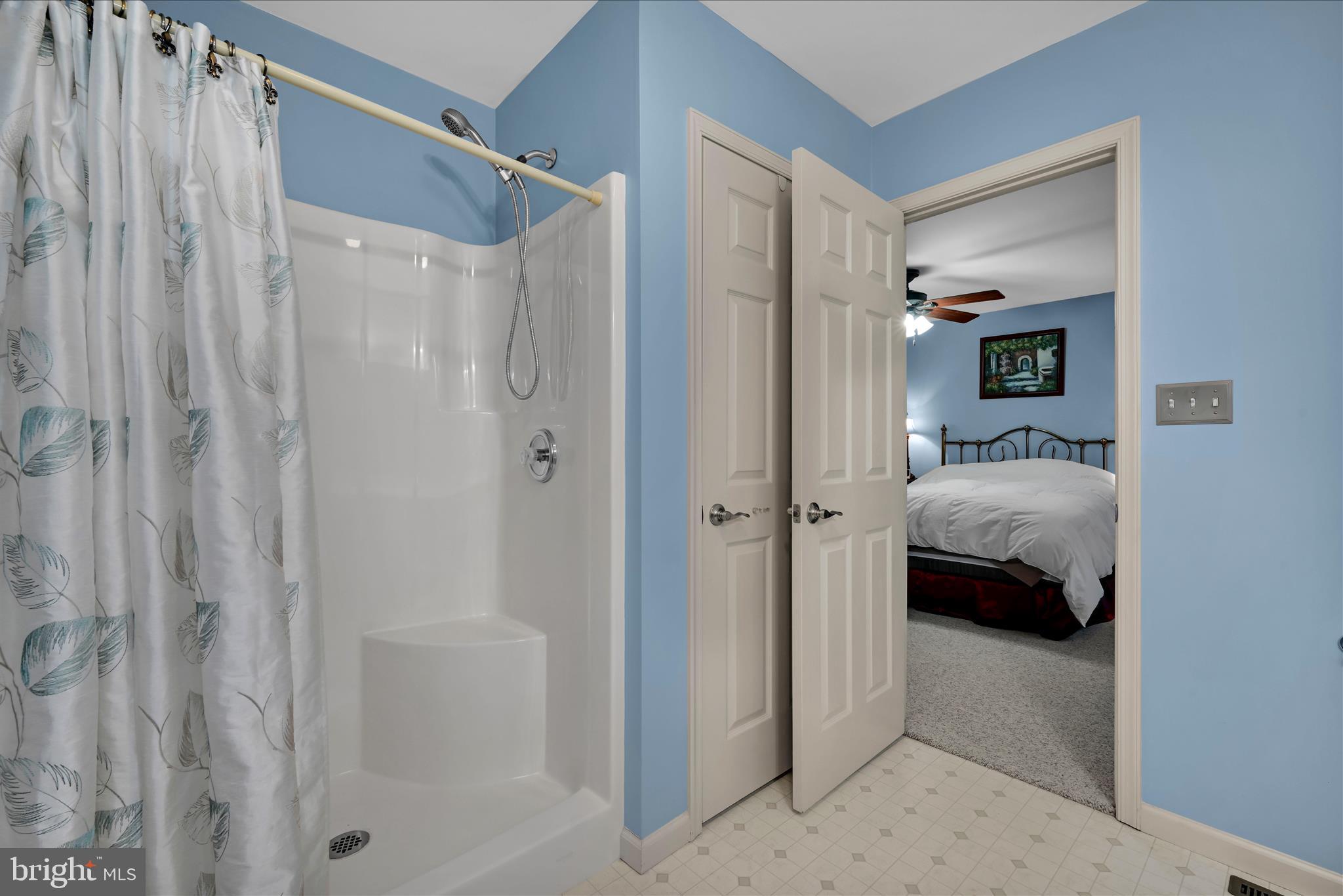 SHERWOOD COURT - Residential