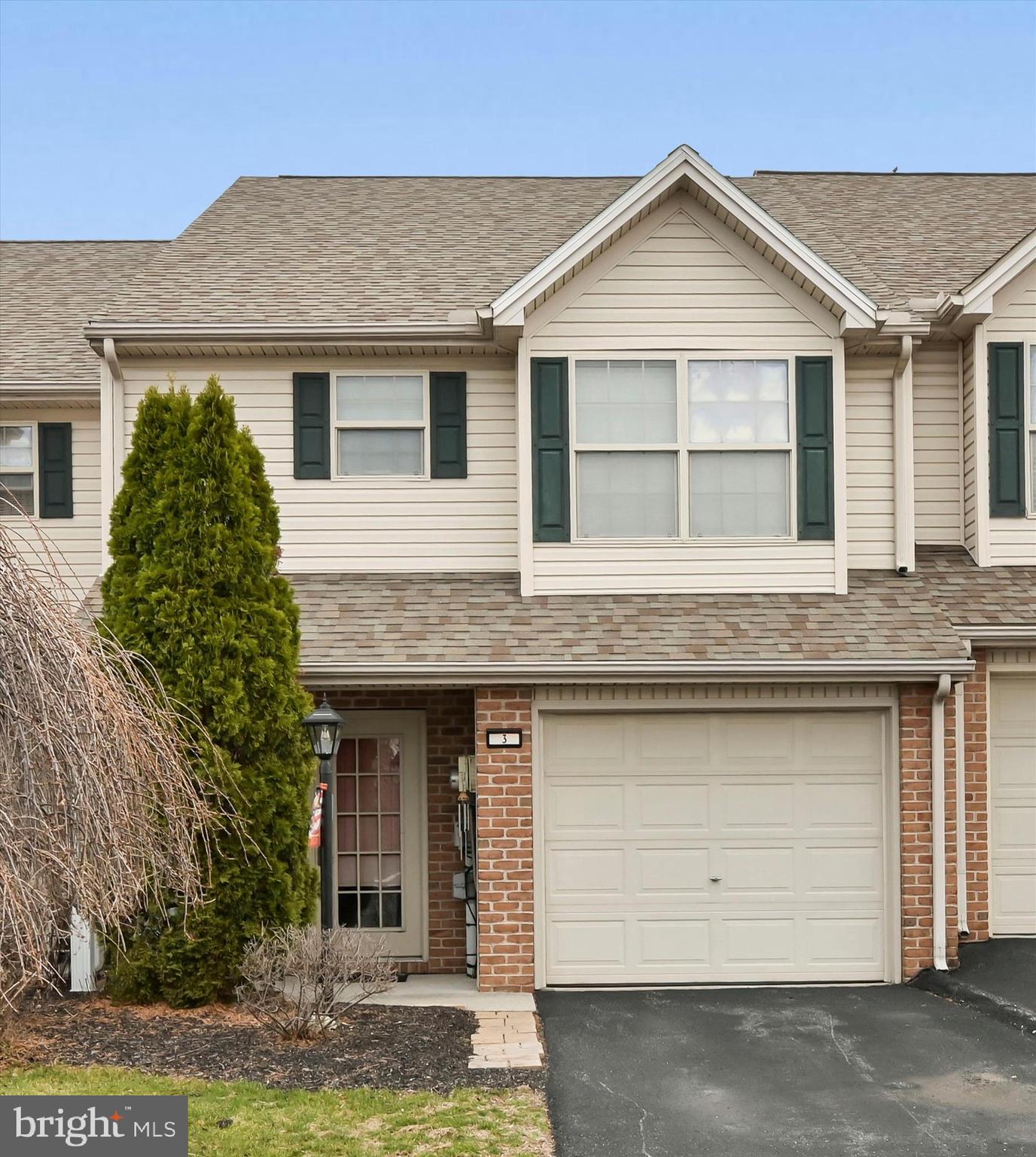 SHERWOOD COURT - Residential