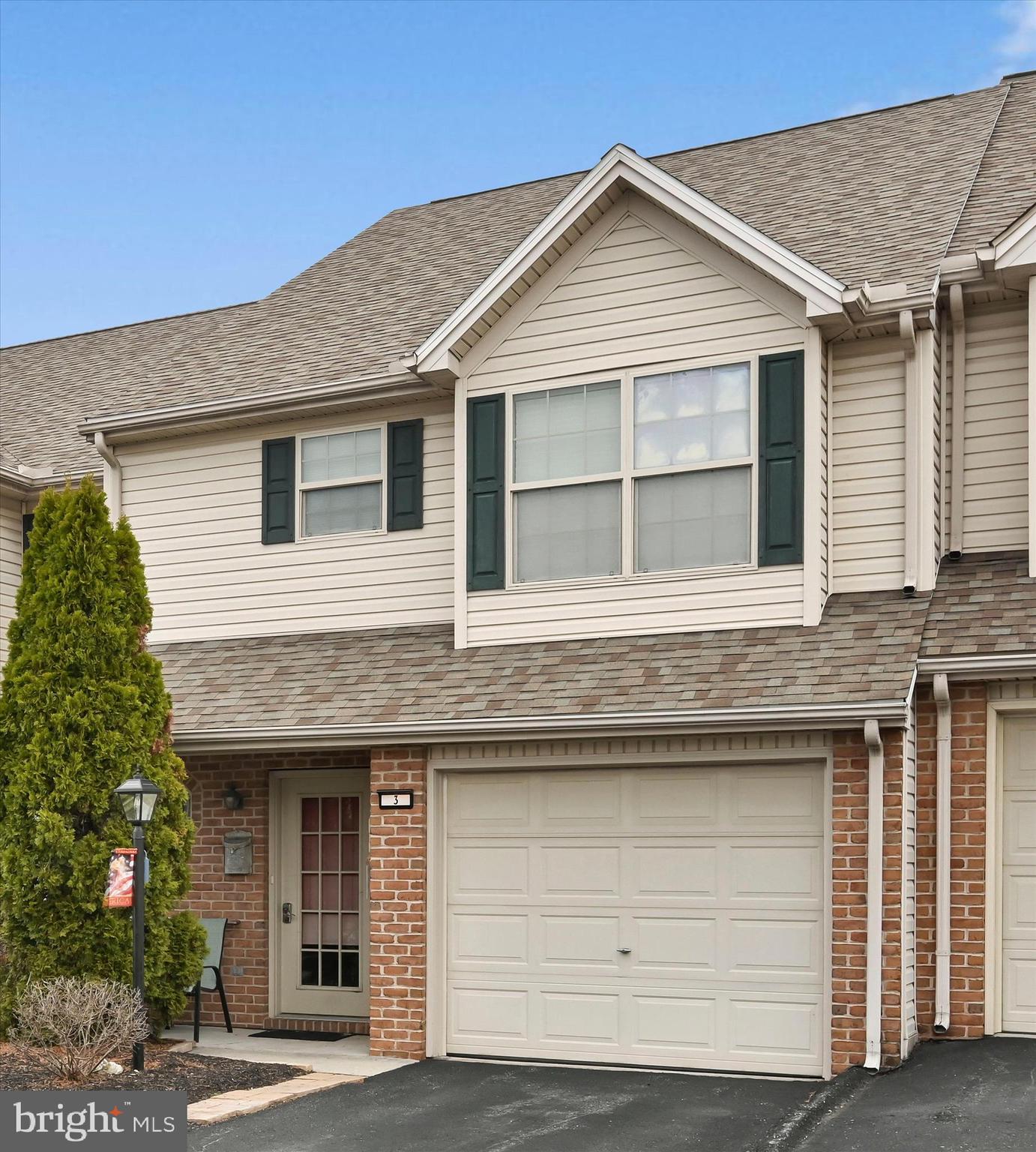 SHERWOOD COURT - Residential