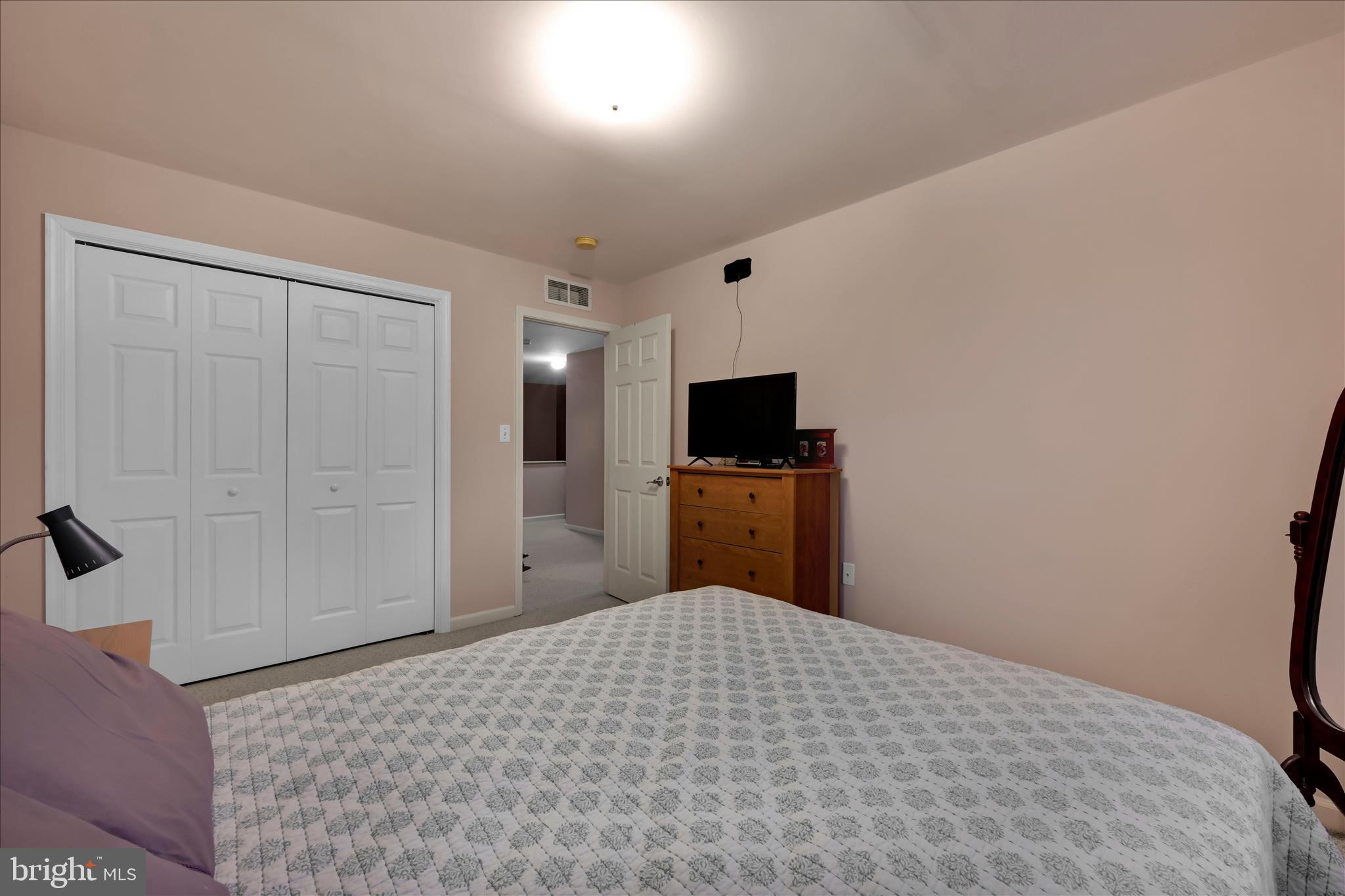 SHERWOOD COURT - Residential