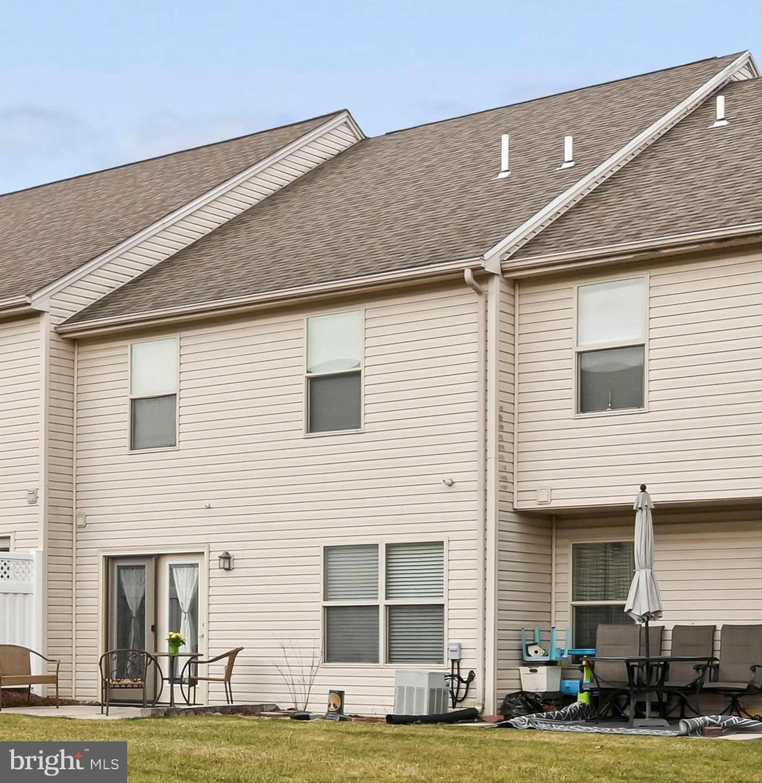 SHERWOOD COURT - Residential