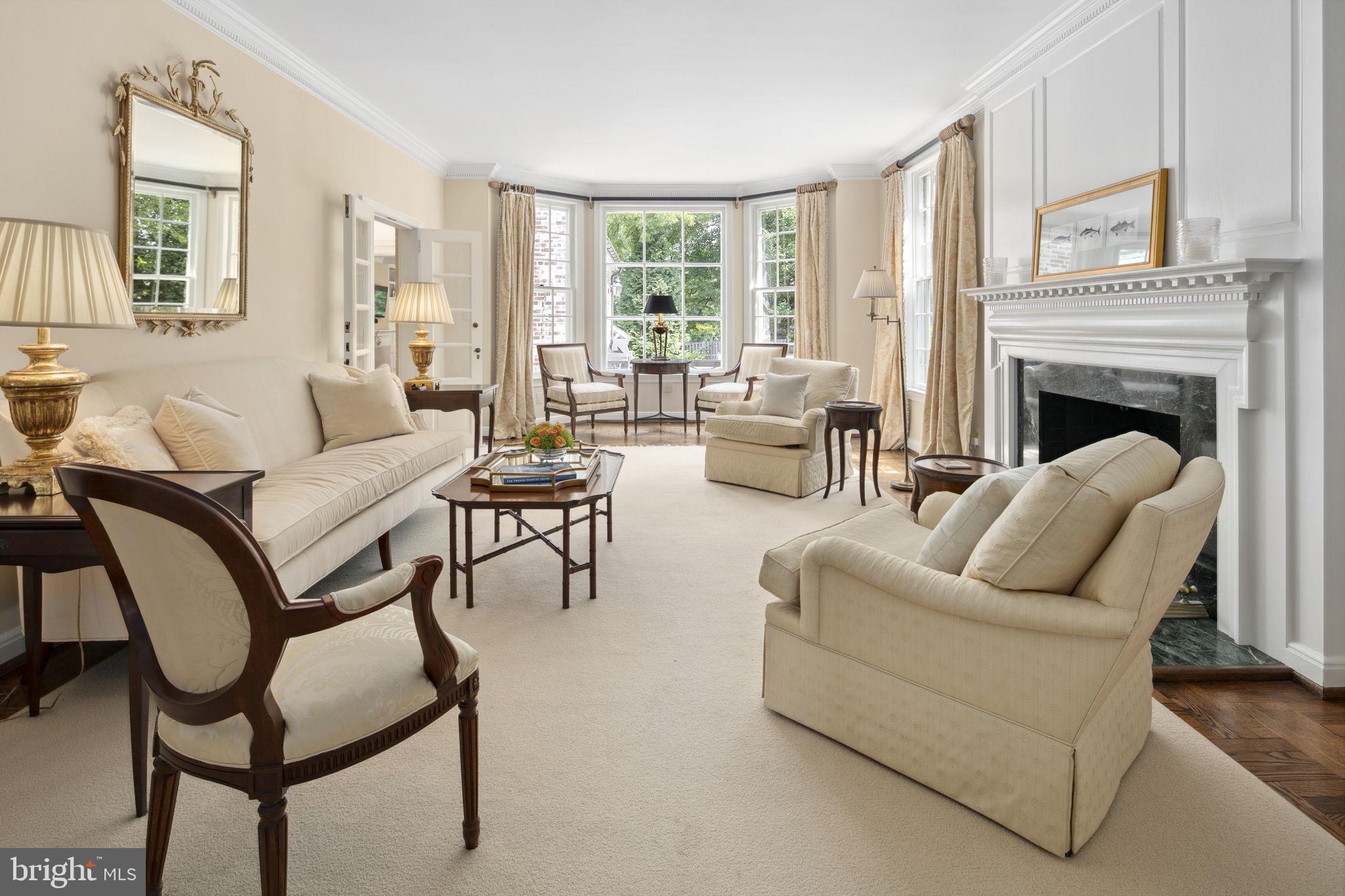 COUNTRY CLUB HILLS - Residential